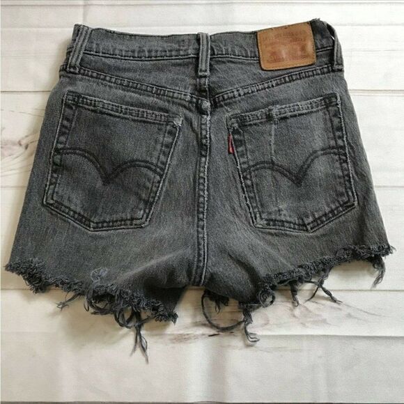Levi's Hi Rise Black Wedgie Cut Off Shorts - Picture 3 of 11